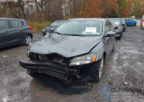 2012 Volkswagen Passat 2.5L Sel Premium z USA, uszkodzony, nr VIN 1VWCP7A34CC103982